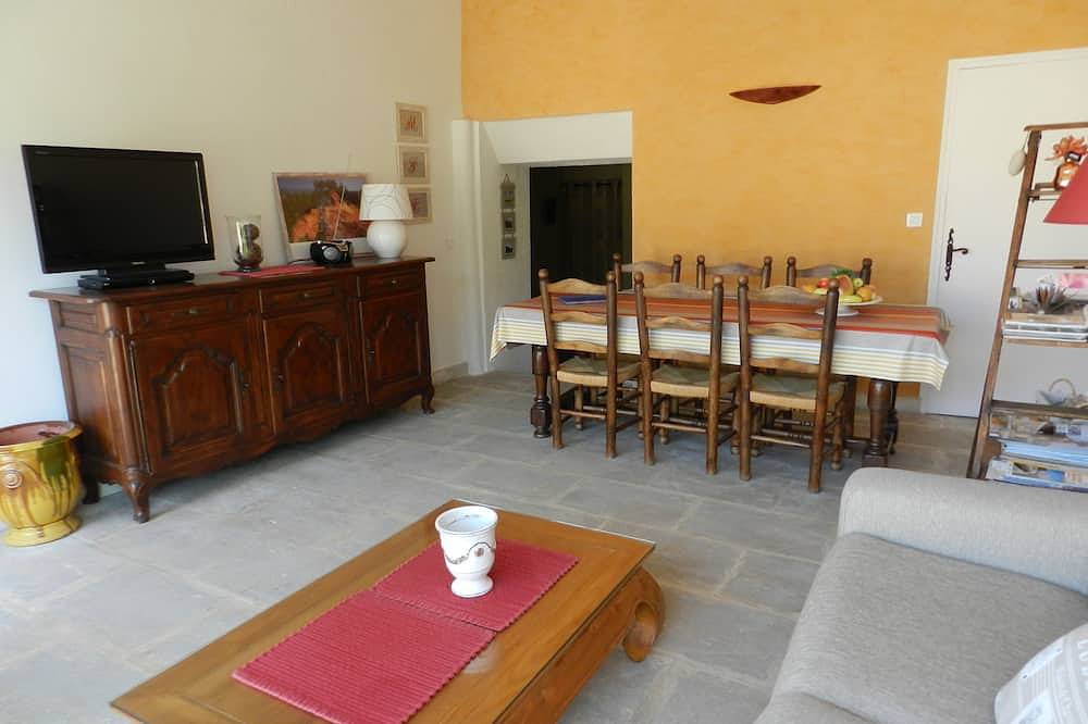 Ganze Wohnung, Ferienwohnung - Maubec in Maubec, Regionaler Naturpark Luberon