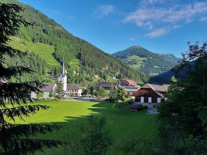 Ferienwohnung für 4 Personen, mit Terrasse und Garten sowie Sauna und Ausblick