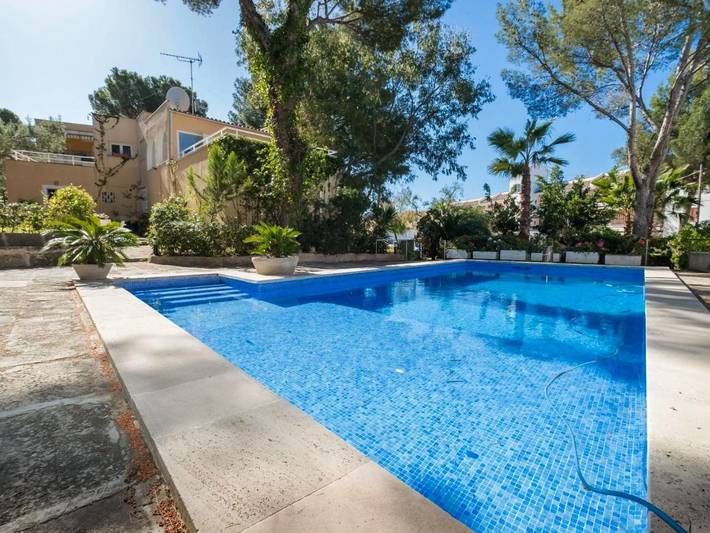 Villa für 8 Personen, mit Balkon und Terrasse sowie Pool in Santa Ponsa
