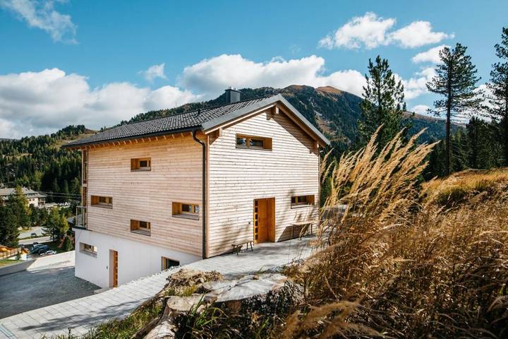 Ferienwohnung für 8 Personen, mit Terrasse und Seeblick sowie Ausblick und Sauna, mit Haustier