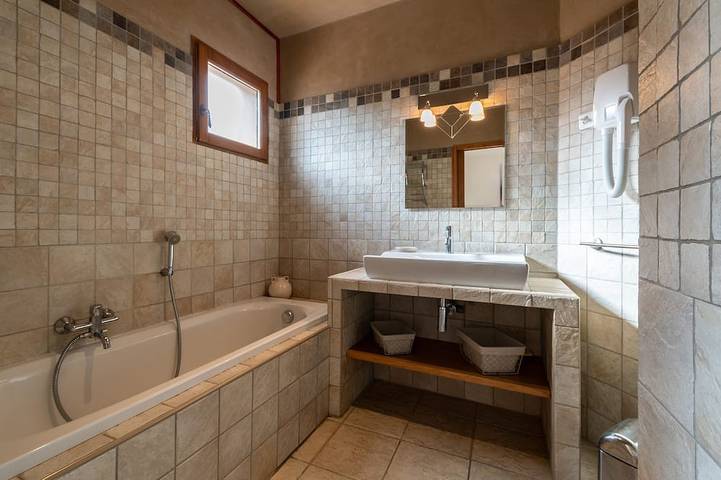 Villa pour 5 personnes, avec terrasse et jardin, animaux acceptés à Monticello - 4