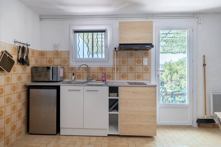 Ferienwohnung für 2 Personen, mit Seeblick und Garten in Alpes-de-Haute-Provence - 4