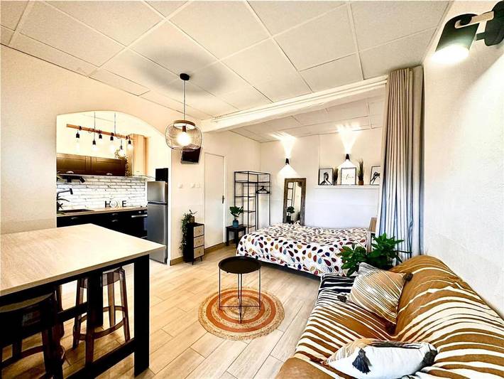 Gîte pour 2 personnes, avec Terrasse ainsi que Jardin et Vue à Zicavo