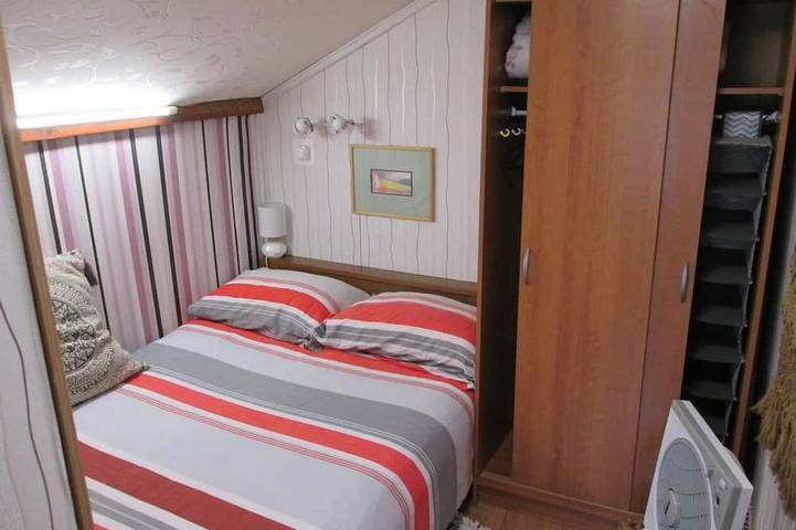 Ganze Wohnung, Studio Green in der Nähe des Stadtzentrums, kostenlose Parkplätze, WLAN, am Ufer der Save in Zagreb, Zagreb und Umgebung