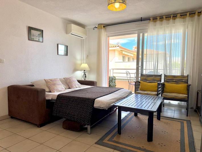 Gîte pour 4 personnes, avec Terrasse et Vue dans Parc de Vaugrenier - 4