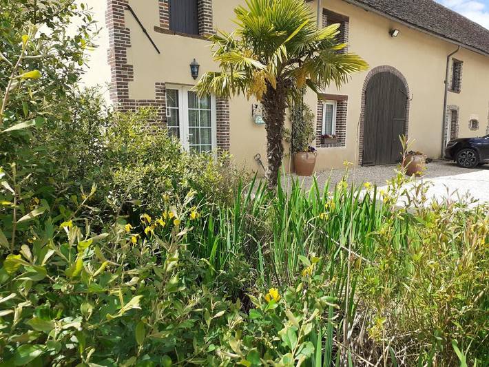 Location de vacances pour 4 personnes, avec Balcon et Terrasse ainsi que Jardin et Vue dans Dracy