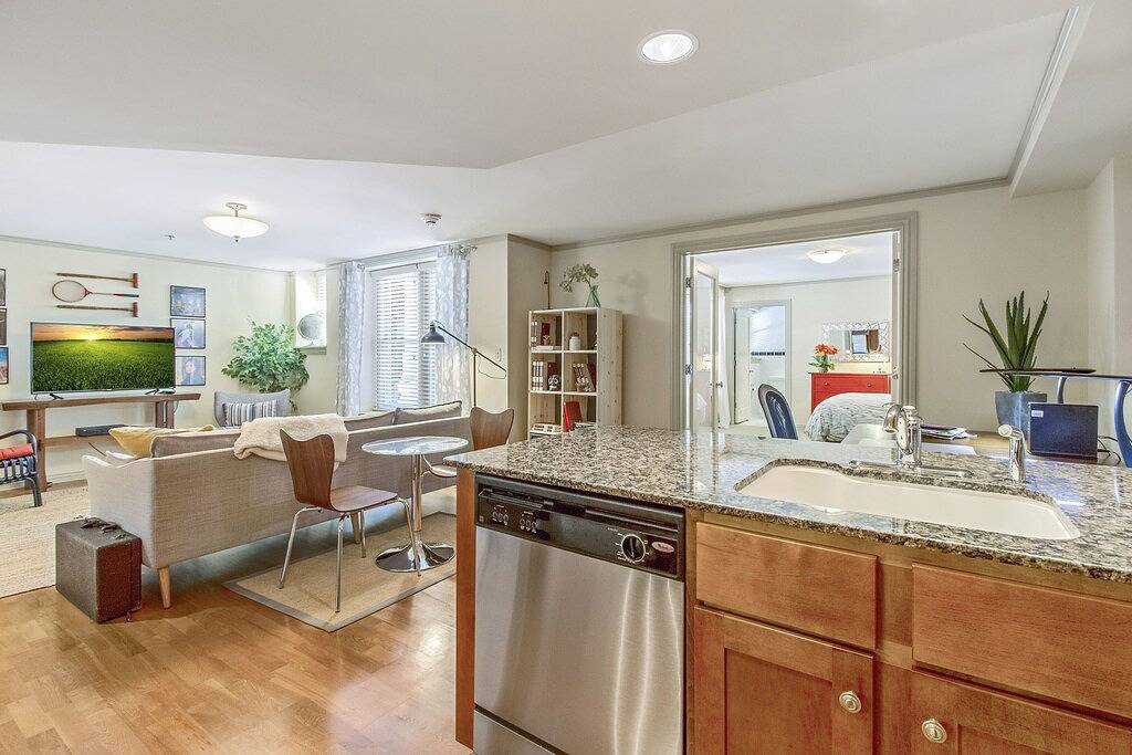 Ganze Wohnung, 1 Schlafzimmer, Modernes Dekor in edlem Midtown Adresse in Oklahoma City, Oklahoma County