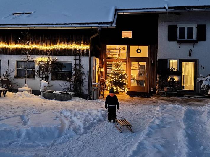 Ferienwohnung für 6 Personen, mit Garten und Ausblick in Jungholz