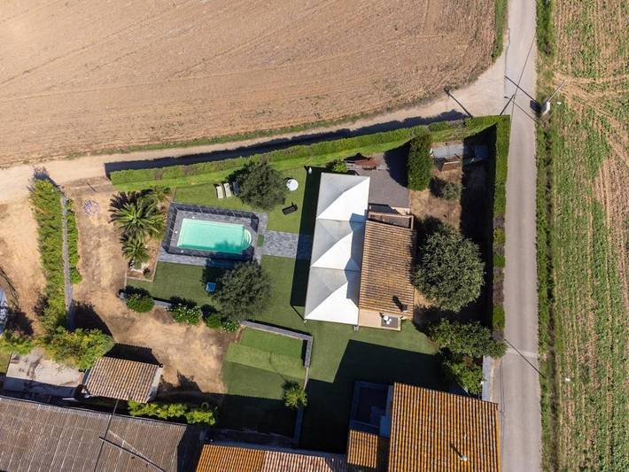 Casa rural para 9 personas, con Terraza y Jardín además de Piscina y Vistas en Bescanó - 2