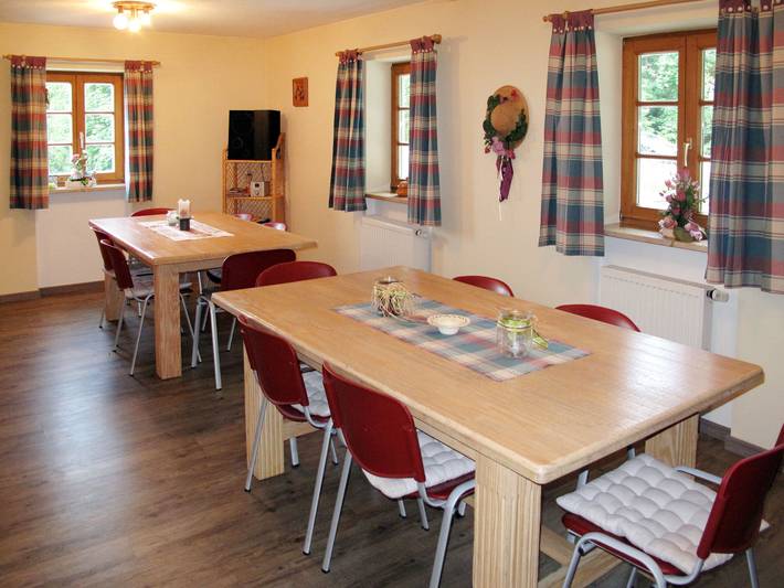 Ferienhaus für 25 Personen, mit Terrasse und Ausblick sowie Garten in Landkreis Regen - 2