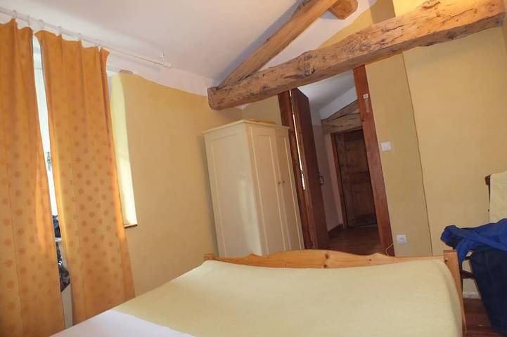 Location de vacances pour 9 personnes, avec jacuzzi ainsi que piscine et jardin à Montverdun - 3