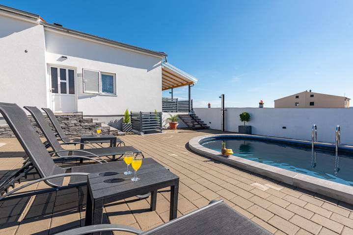 Villa für 6 Personen, mit Garten und Terrasse, kinderfreundlich in Maslenica - 3