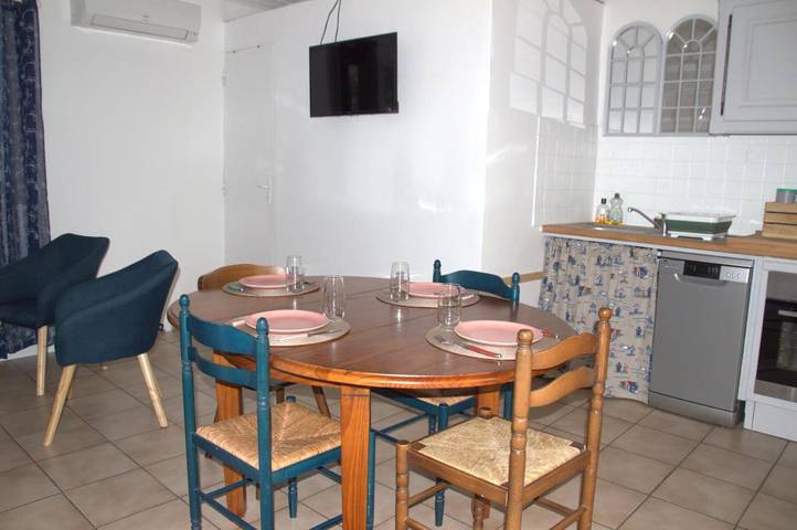 Gîte pour 2 personnes, avec jacuzzi et jardin à Rocbaron - 3