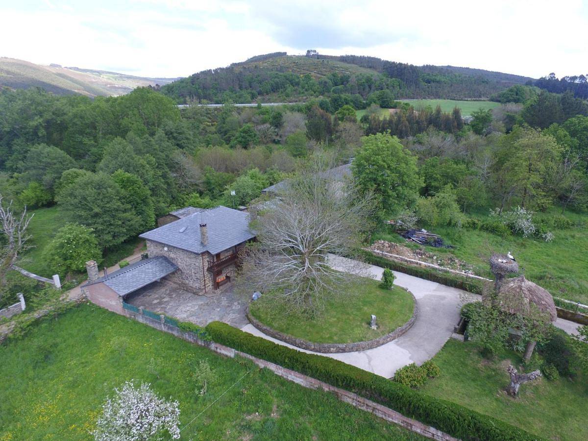 Five-Bedroom House in Becerreá, Province de Lugo