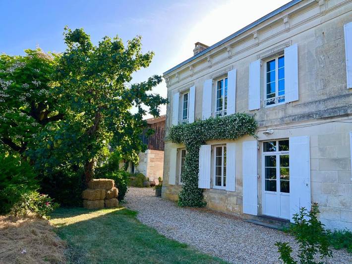 Location de vacances pour 6 personnes, avec jardin à Cercoux