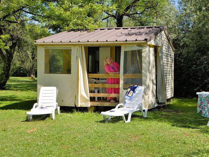 Camping pour 5 personnes, avec bassin pour enfant dans le Jura - 4