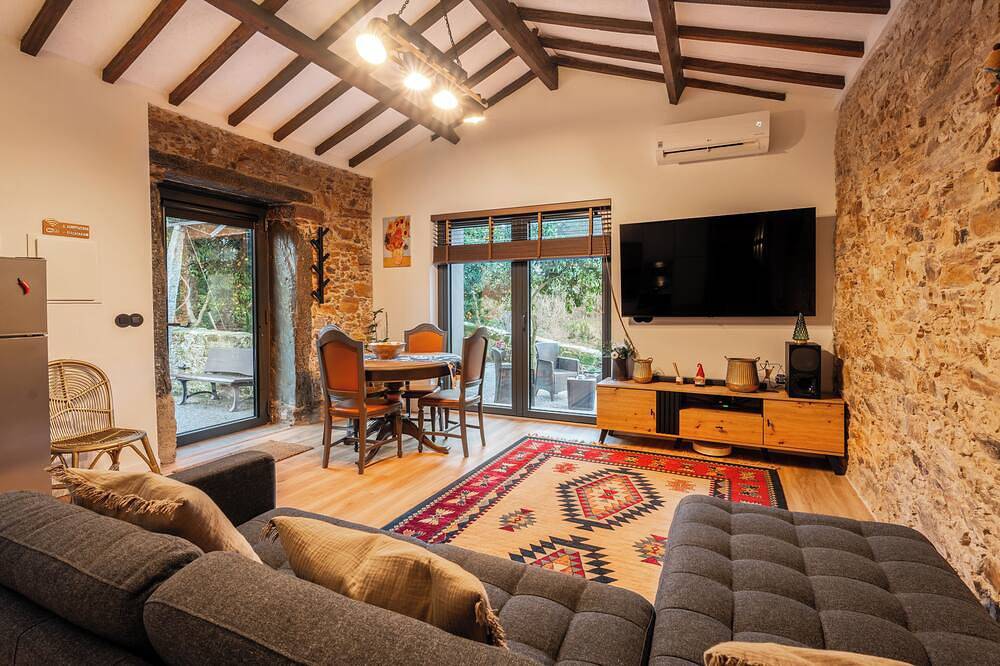 Garden retreat near Porto in Covelas, District de Porto