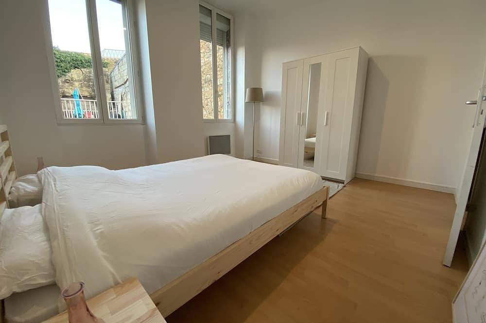 Apartamento entero, - Le Saugeron - Apartment in the heart of Blaye. All amenities in Blaye, Región de Blaye