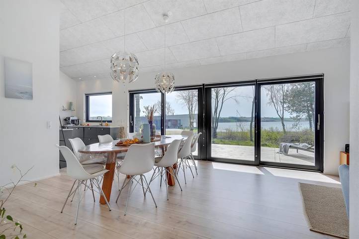 Ferienhaus mit Meerblick für 10 Personen, mit Sauna und Whirlpool sowie Terrasse auf Fünen - 4