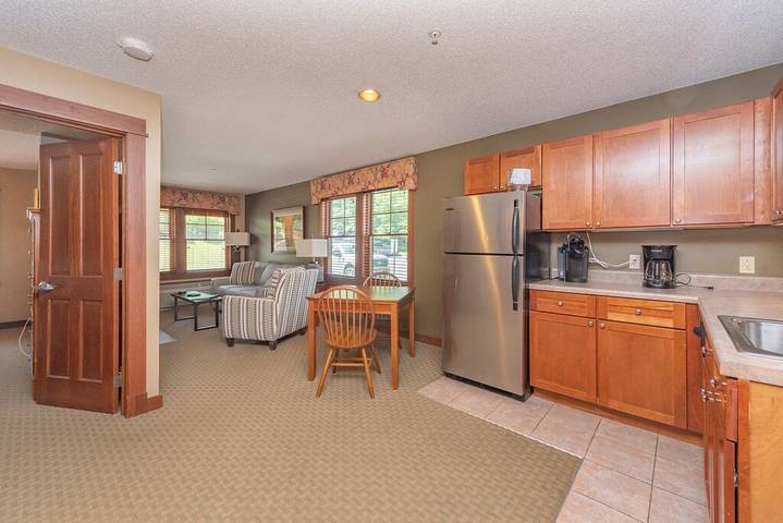 Apartmenthotel for 4 people, with terrace and sauna in Deep Creek Lake