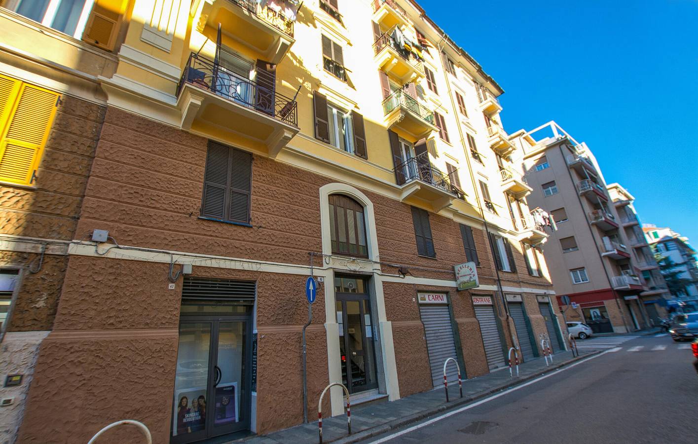 Ganze Ferienwohnung, Reizende 1-Zimmer-Wohnung: 600 m zum Strand, WLAN, Küche und Parkplatz in Savona (Stadt), Savona