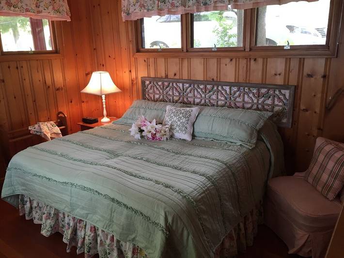 Vacation rental for 7 people, with terrace, with pets in Canandaigua Lake