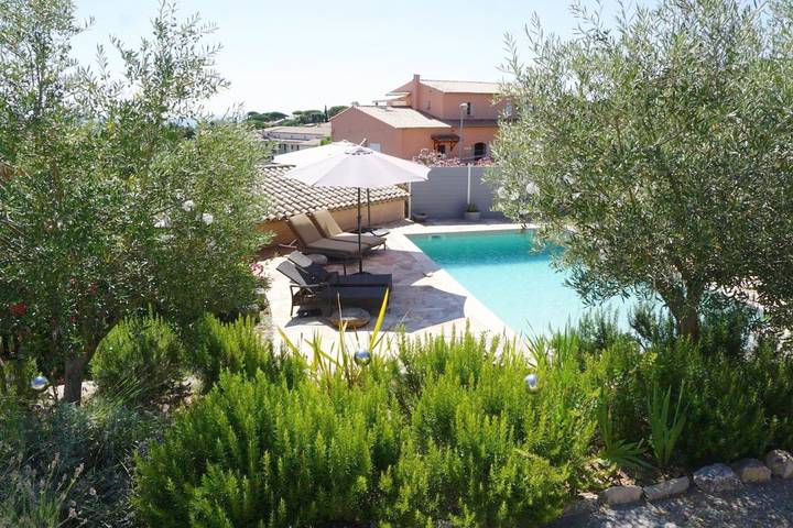 Location de vacances pour 2 personnes, avec jardin ainsi que vue et piscine à Sainte-Maxime - 3