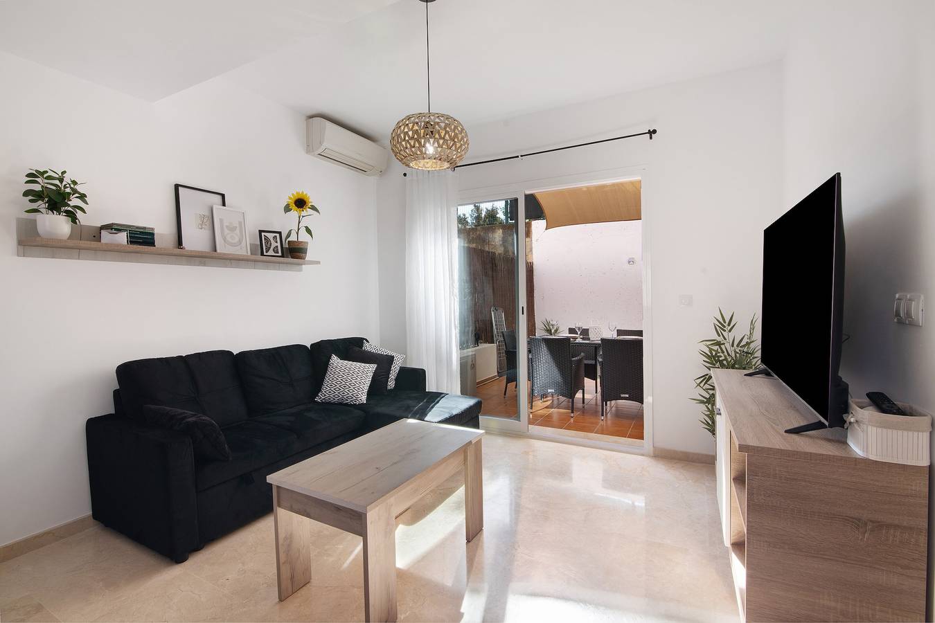Casa Vacacional 'Estrella' con Vistas a la Montaña, Wi-Fi y Aire Acondicionado in Urbanizacion Costa Esuri, Ayamonte