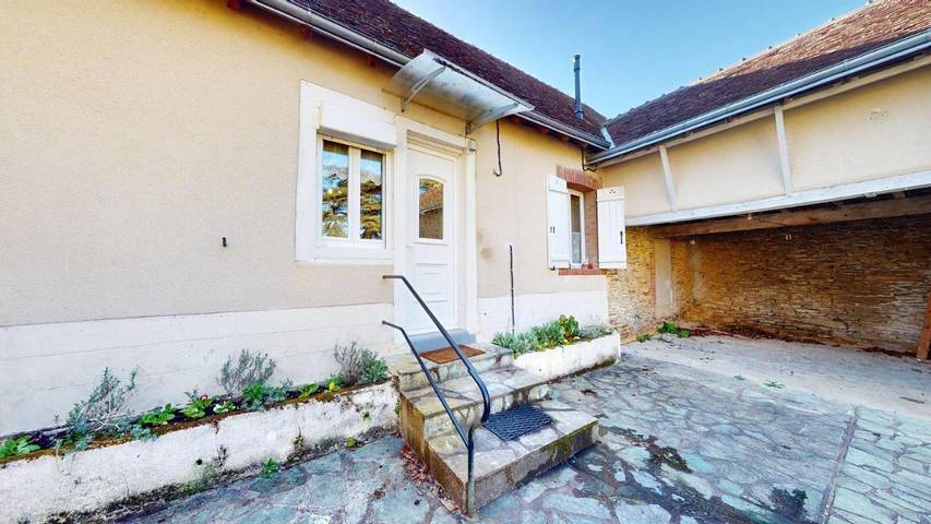 Gîte pour 6 personnes, avec terrasse, animaux acceptés à Bazaiges