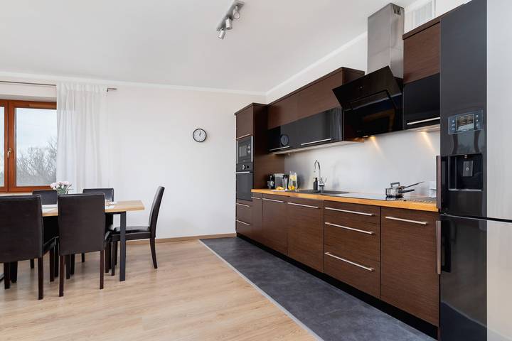 Entire apartment, Stylish Apartment | 2 Bedrooms, Balcony and Parking in Cracow, Lesser Poland