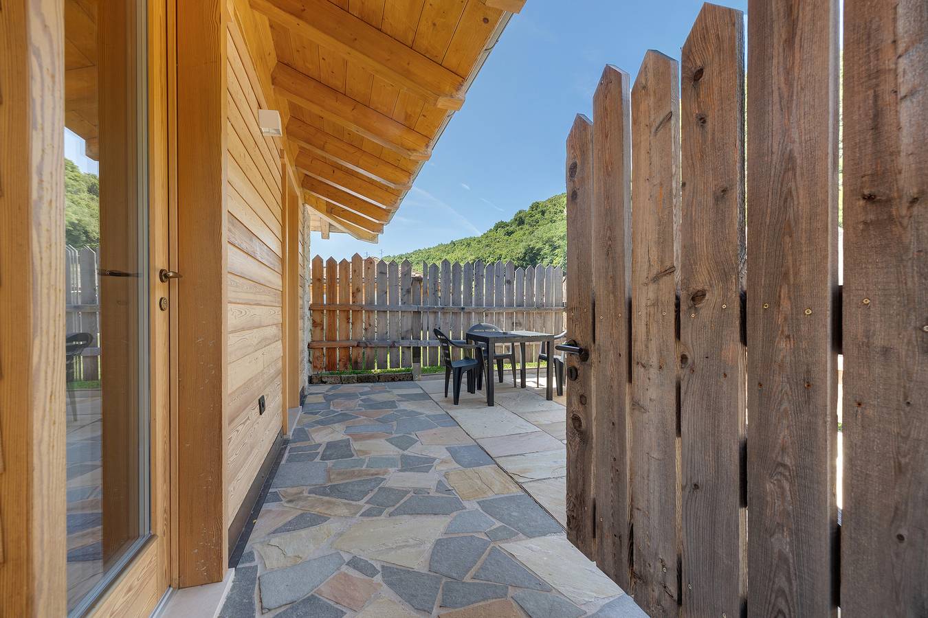 Habitación 'Fiorini Dependance' con vistas a la montaña, Wi-Fi y aire acondicionado in Isera, Montañas Garda