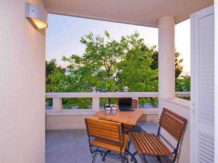 Ferienwohnung für 2 Personen, mit Terrasse an der Makarska Riviera - 2