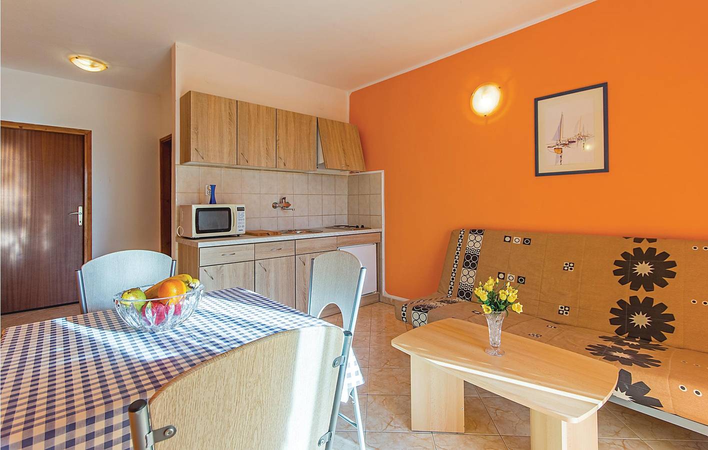 Ganze Ferienwohnung, Gemütliche Ferienwohnung mit Terrasse, WLAN und Parkplatz in der Nähe des Stadtzentrums von Sisan in Sisan, Südküste Istrien