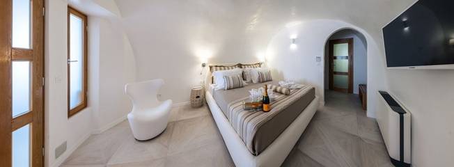 Villa for 4 People in Oia, Santorini, Photo 2
