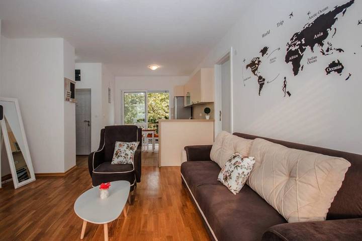 Ferienwohnung für 5 Personen, mit Ausblick und Balkon in Bar