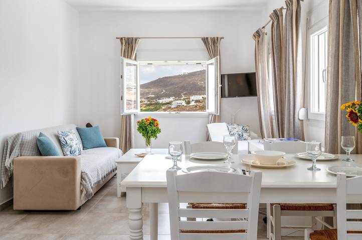 Holiday home for 4 people, with garden in Mykonos
