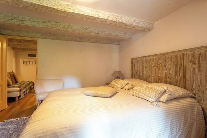 Location de vacances pour 12 personnes, avec jardin à Miribel-les-Échelles - 4