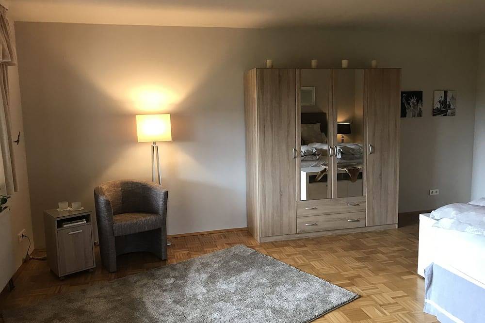 \"The Enchanted Cottage\" is a chic private garden apartment with gorgeous views. in Hirschhorn, Bergstraße