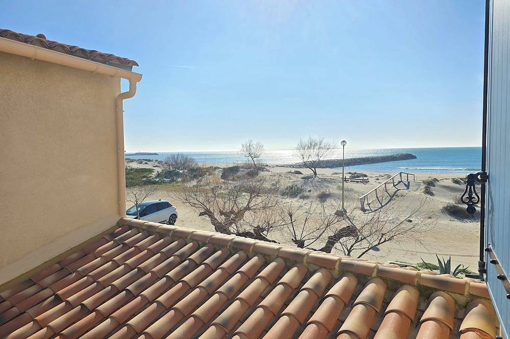 Entire apartment, Saintes Maries De La Mer: apartment/ flat - Les saintes maries de la mer in Saintes-Maries-de-la-Mer, Arles region