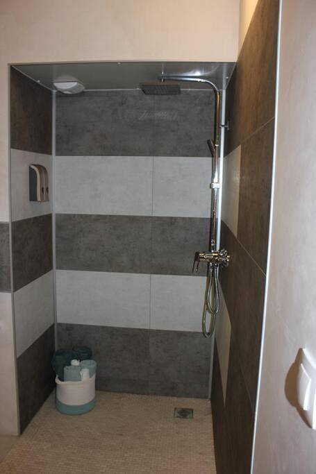 Gîte pour 2 personnes, avec jacuzzi et terrasse à Sainte-Livrade-sur-Lot - 2