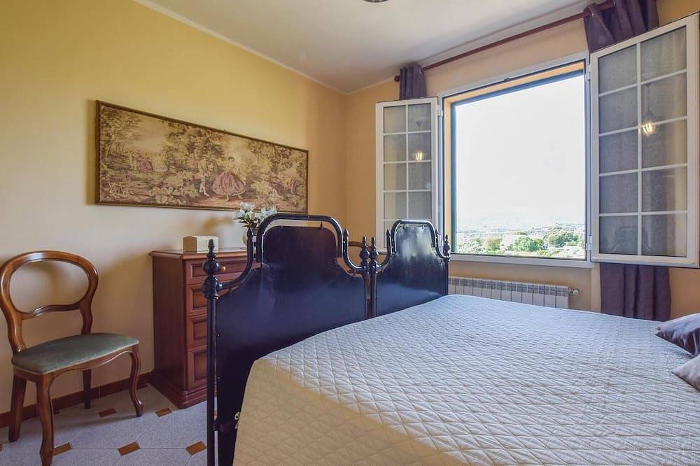 3 bedroom beautiful home in Imperia -Im- in Imperia, Riviera di Ponente