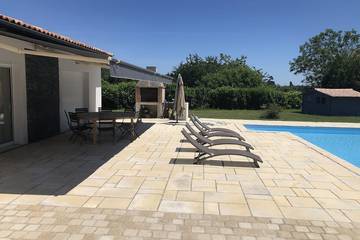 Gîte pour 8 personnes, avec terrasse et jardin à Port-Sainte-Foy-et-Ponchapt