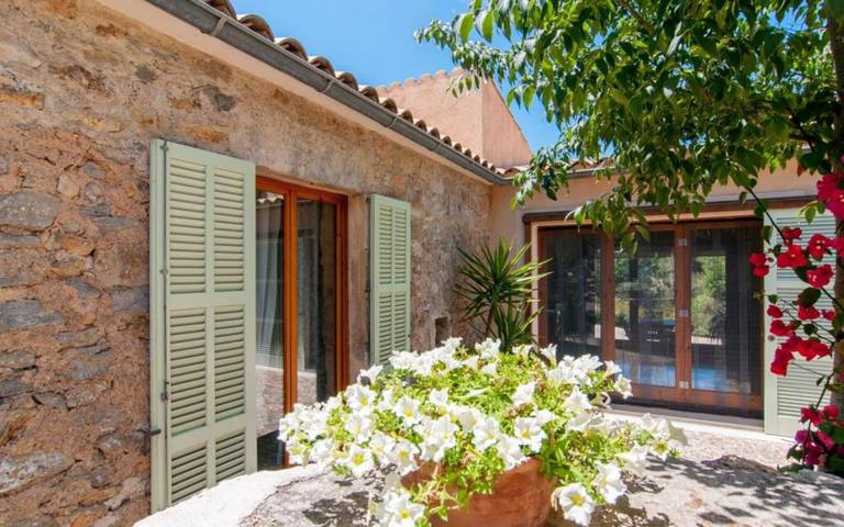 Villa 'Es Romagueral' com vista para a montanha, piscina privada e acesso Wi-Fi in Artà, Maiorca (Leste)