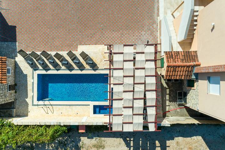 Ferienhaus für 8 Personen, mit Terrasse und Meerblick sowie Pool, mit Haustier in Sveti Filip i Jakov - 3