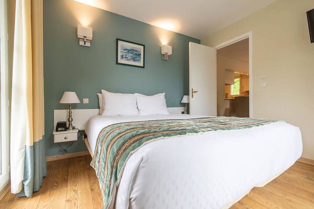 Charming Riverside Escape in Historic Normandy, just 80 Minutes from Paris. in Connelles, Région de Les Andelys