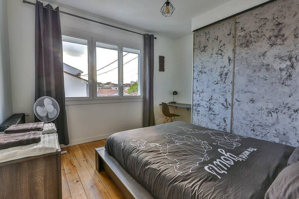 Apartamento entero, Tropi' Cognac - Terrace & garden - 1 to 3 bedrooms in Cognac, Charente