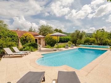 Gîte pour 4 personnes, avec jardin et terrasse dans Parc naturel régional des Préalpes d'Azur