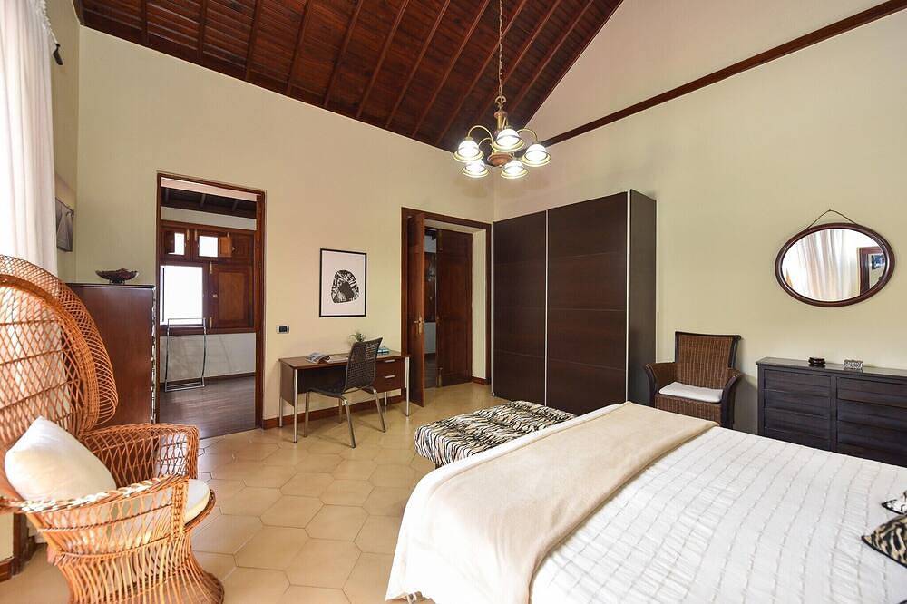 Villa in Gran Canaria with Private Pool & Tennis in Arucas, North Gran Canaria