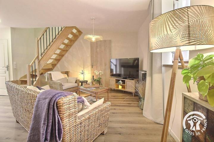 Gîte pour 2 personnes, avec Terrasse ainsi que Jardin et Vue à Saint-Samson-sur-Rance