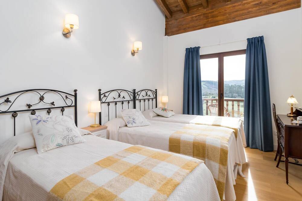 Entire apartment, Spectacular apartment with stunning views in Comillas, Oyambre Natural Park